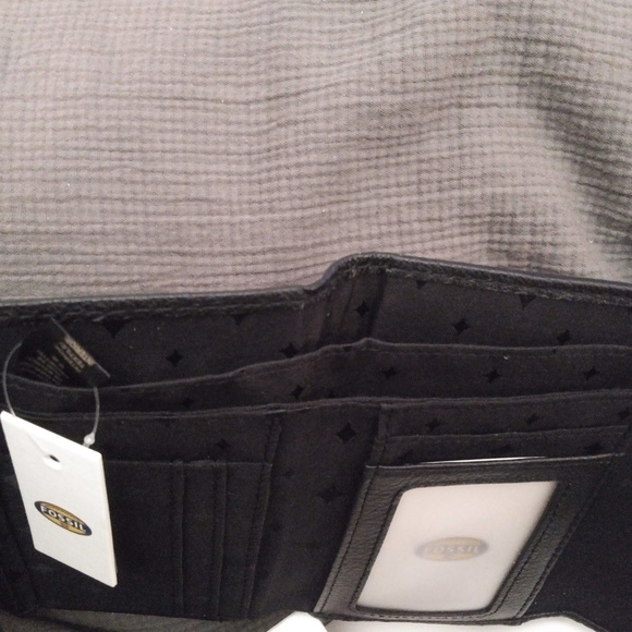 **SOLD** Fossil Marlow Leather Wallet - Picture 5 of 8